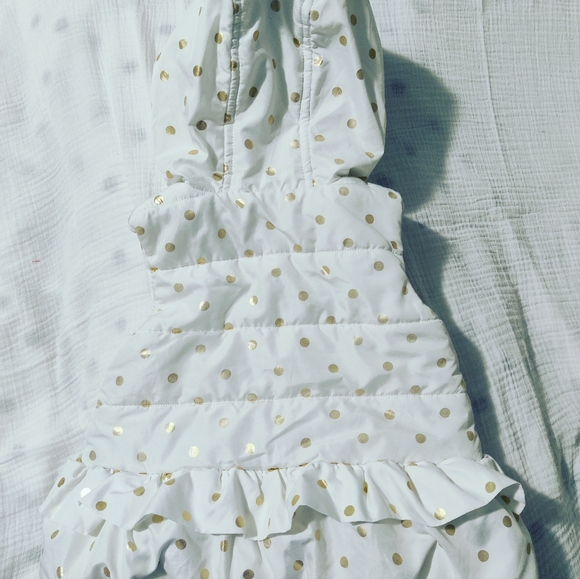 Toddler 24mo White with gold polkadot Peplum Vest with Hood - Picture 2 of 3